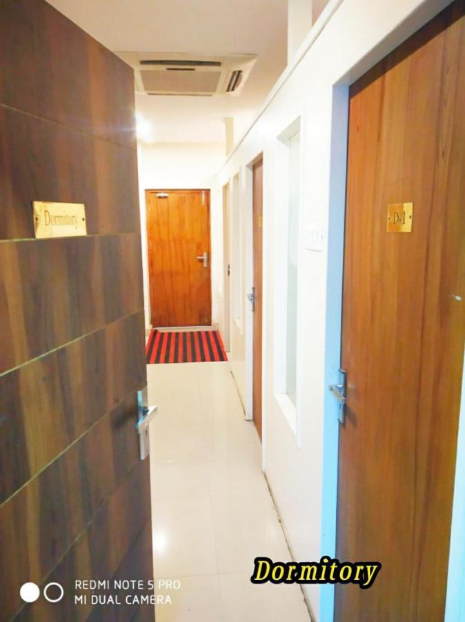 Tirur Tourist Home Exterior foto